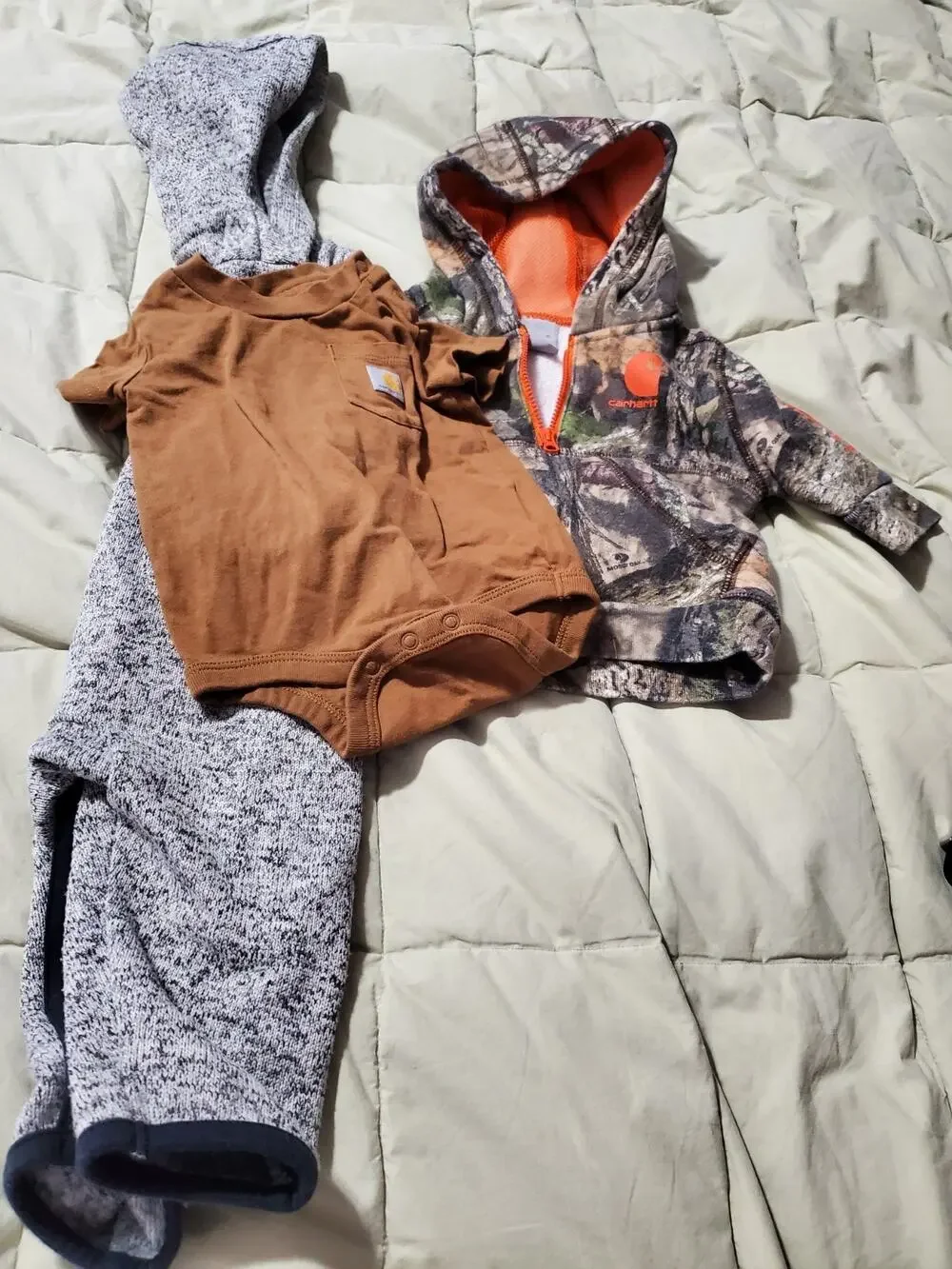 Carhartt Baby Boys 3M Outfit Lot Camo Hoodie Romper Onepiece Mossy Oak 3 Pc